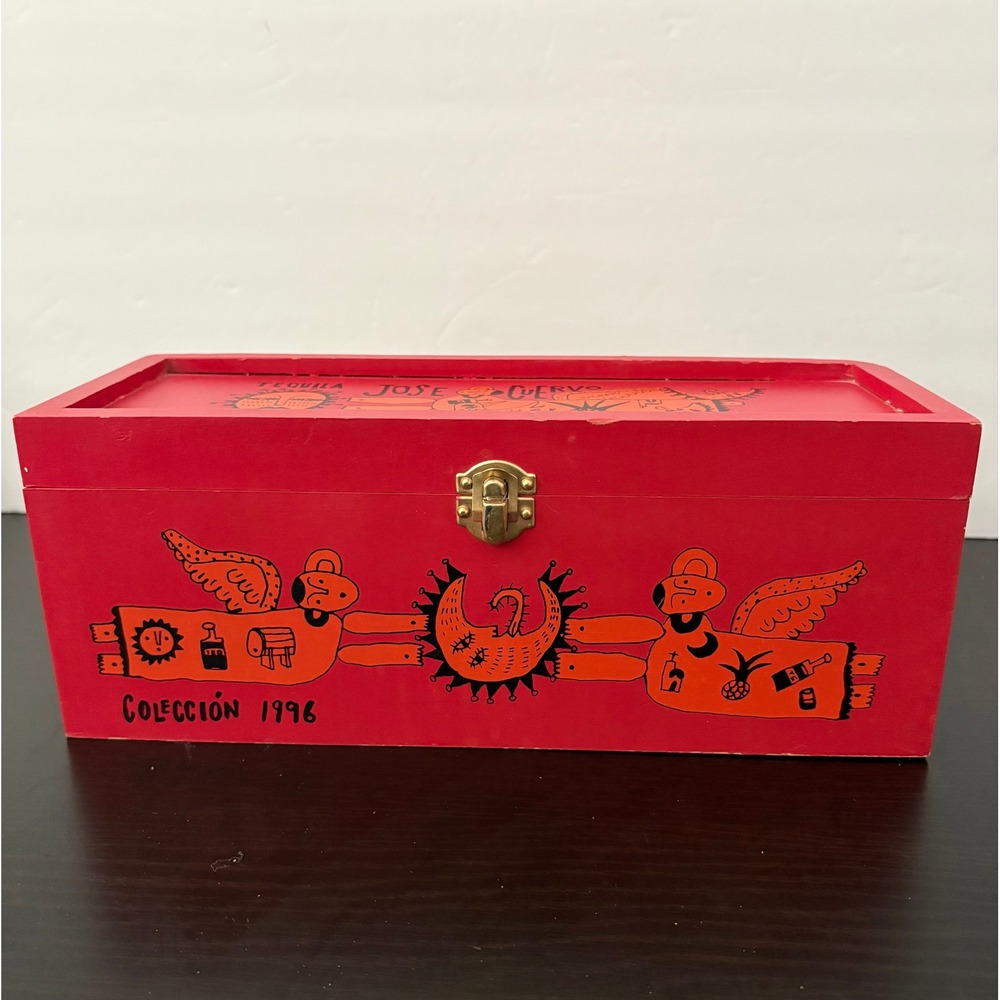Jose Cuervo Reserva de la Familia 1996 Wood Box Manuel Velazquez Red Folk Art
